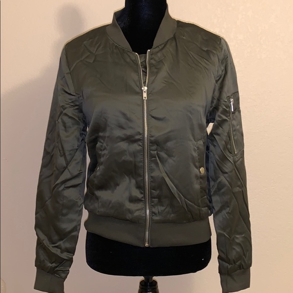 Last one‼️Bomber jacket - Picture 4 of 8